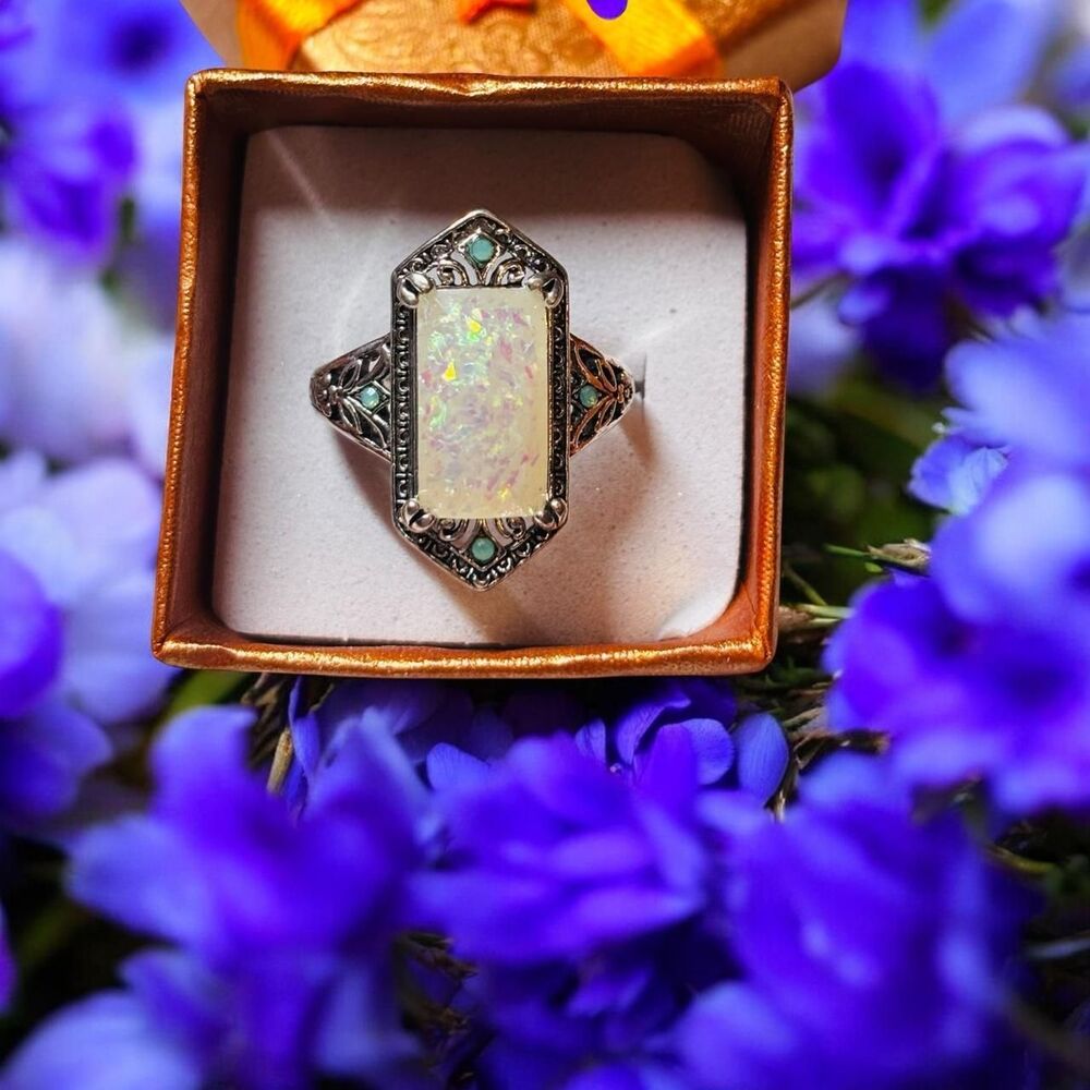 Unbranded Women's Silver and Gold Jewellery